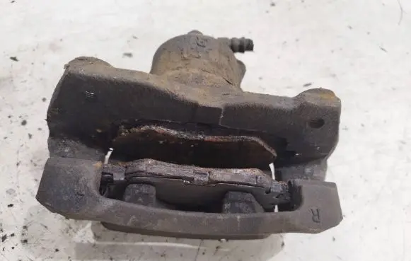 Toyota Verso-S Front brake caliper