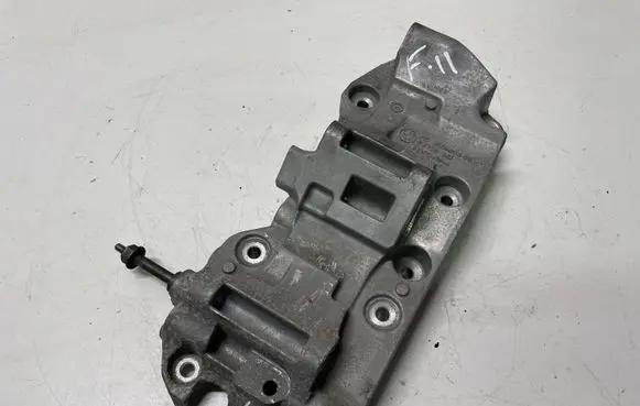 BMW 5 F10 F11 A/C compressor mount bracket 8506863