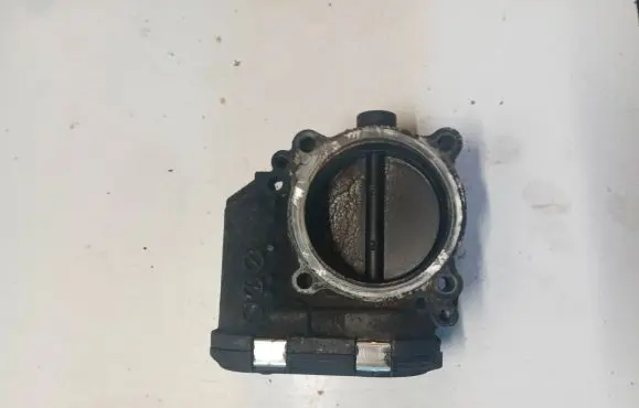 Volvo V70 Throttle valve 30711552