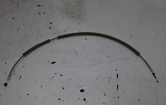 Nissan Leaf II (ZE1) Rear door cable line 