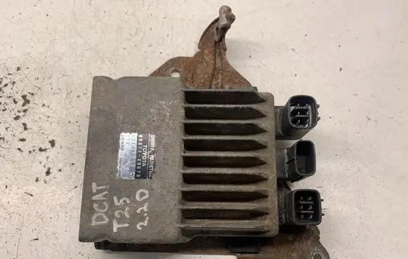 Toyota Avensis T250 Fuel injection control unit/module 8987120070 1310001371
