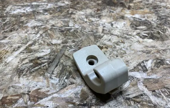Sun visor clip/hook/bracket