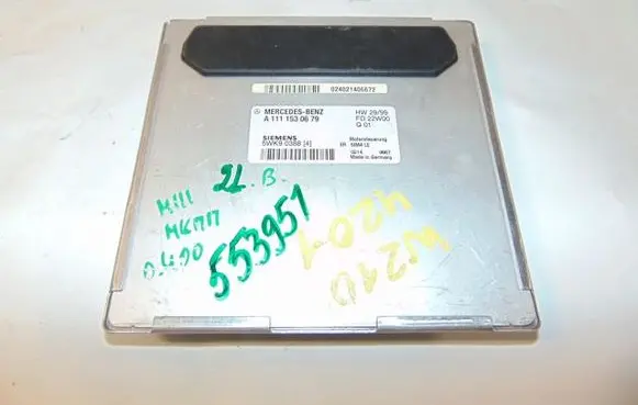 Mercedes-Benz CLK A208 C208 Engine control unit/module A0265454832 A1111531879 A1111530679