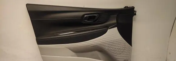 Hyundai i20 (BC3 BI3) Front door card panel trim 82310Q0000