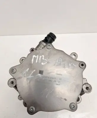 Mercedes-Benz A W176 Vacuum pump A2701800901 090516212211 01071