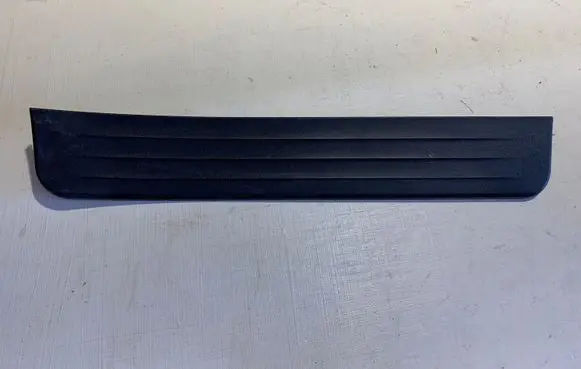 Infiniti Q70 Y51 Rear sill trim cover 769B21MAOA