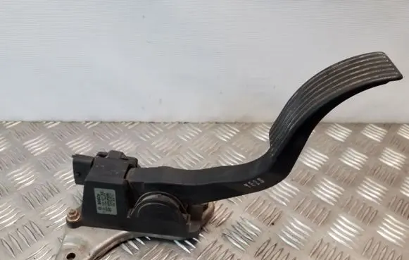 Hyundai Santa Fe Accelerator throttle pedal 0281002557 3270526010
