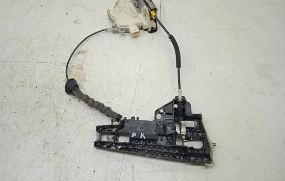 Audi A6 S6 C7 4G Front door lock 8J1837015