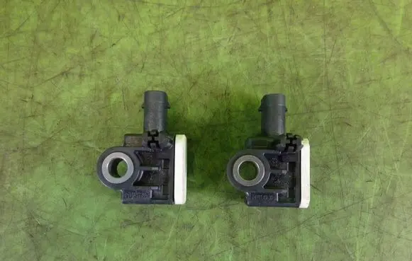 Infiniti Q30 Airbag deployment crash/impact sensor A1668210151 024170911 024170911