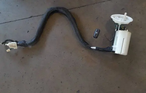 BMW 5 E60 E61 In-tank fuel pump 0580314106 583041