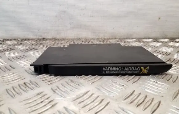 Volkswagen PASSAT B5 Cup holder 3B1858569C