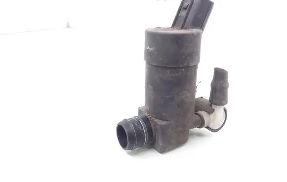Ford Focus Windscreen/windshield washer pump 1S7117K624FE