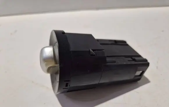 Audi A4 S4 B6 8E 8H Fog light switch 