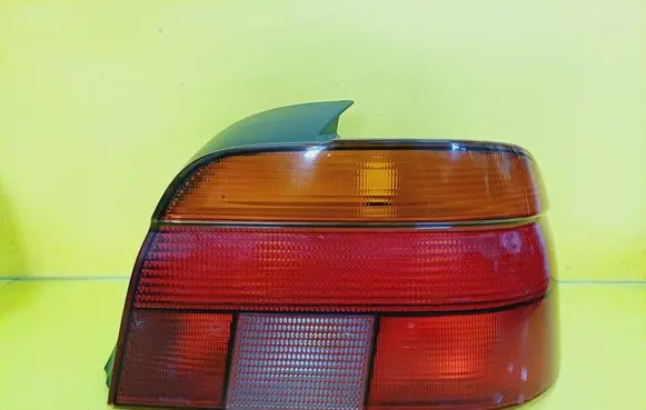 BMW 5 E39 Rear/tail lights 8358032