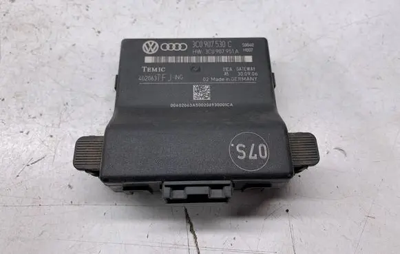 Volkswagen PASSAT B6 Gateway control module 3C0907530C 3C0907951A
