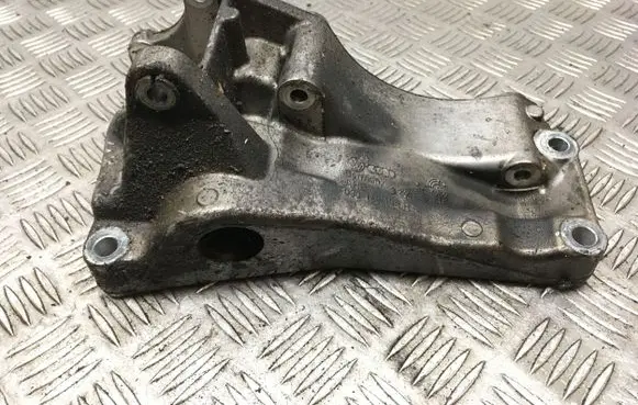 Volkswagen Polo III 6N 6N2 6NF Generator/alternator bracket 030145169
