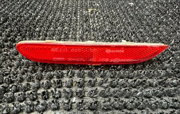 Nissan Qashqai Rear tail light reflector 25023005