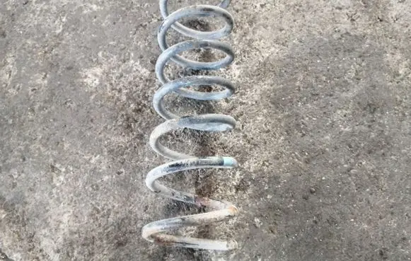 Mazda 3 I Rear coil spring