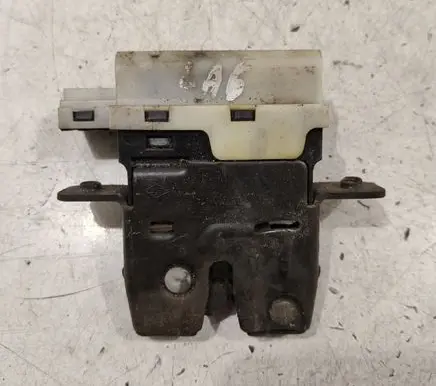 Renault Laguna II Tailgate/trunk/boot lock/catch/latch 8200000898