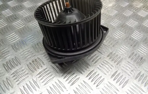 Opel Agila A Front door blower motor 