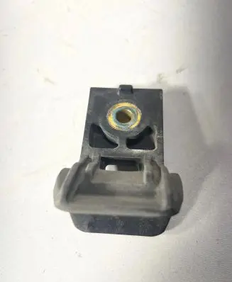 Opel Meriva B Radiator mount bracket 13262692 329510614 PA666GL30