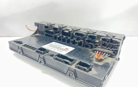 Mercedes-Benz E W211 Fuse module 2115453401 5DK00804721