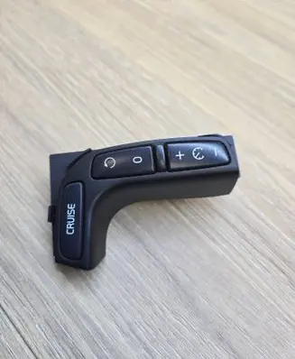 Volvo XC70 Steering wheel buttons/switches 30739571
