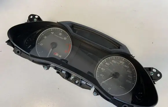 Audi A4 S4 B8 8K Speedometer (instrument cluster) 8K0920980Q