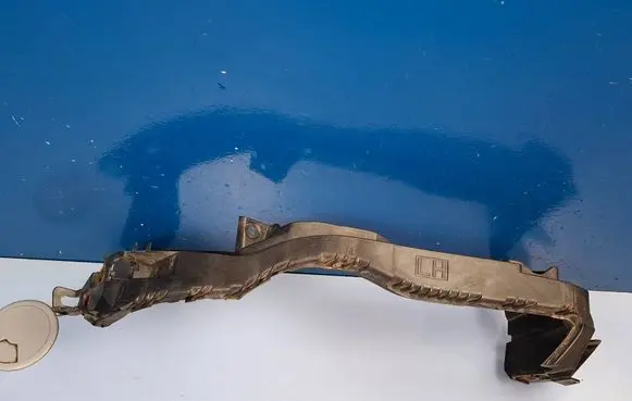 Subaru Outback Headlight/headlamp mounting bracket NF12N1Z0