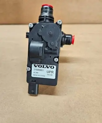Volvo C40 Coolant heater control valve 31686801 32339142