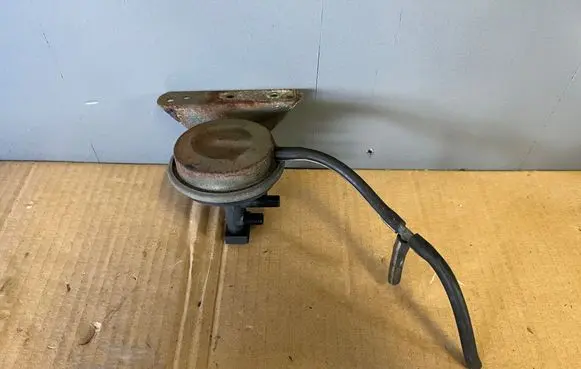 Chevrolet Corvette Headlight level adjustment motor 