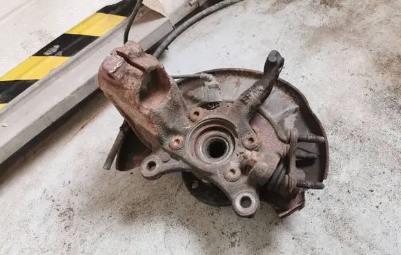 Volkswagen Golf IV Front wheel hub