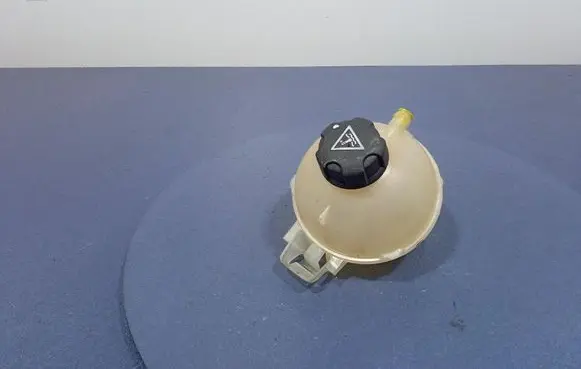Citroen Berlingo Coolant expansion tank/reservoir 9678125880
