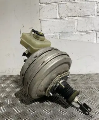 BMW 5 E60 E61 Brake booster