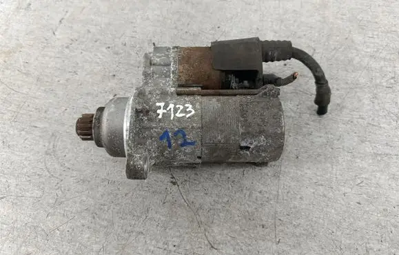 Volkswagen Tiguan Starter motor 02M911024A
