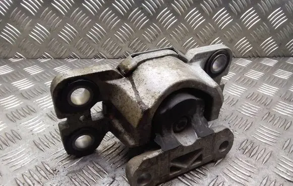 Volvo V60 Engine mount bracket 31316875 3131687502