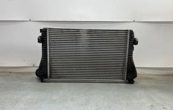 Volkswagen PASSAT B6 Intercooler radiator 