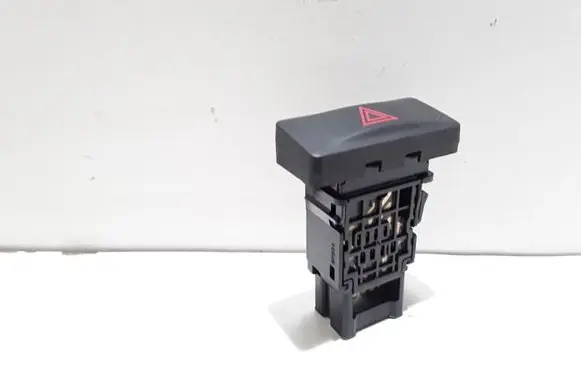 Nissan X-Trail T31 Hazard light switch 06016