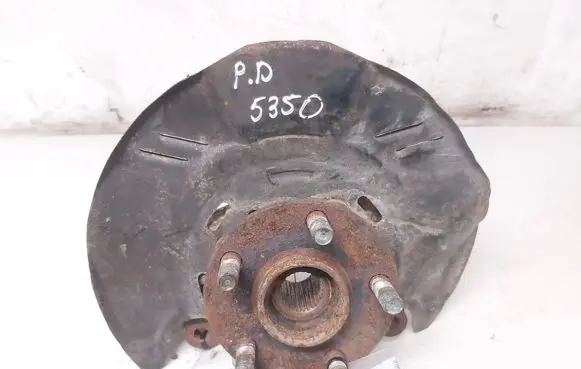Subaru Legacy Front wheel hub