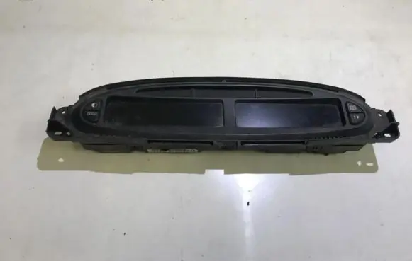 Citroen Xsara Picasso Speedometer (instrument cluster) 963171380 vdo966001