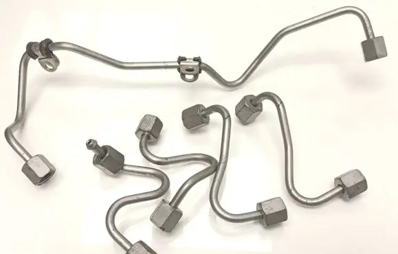 Mercedes-Benz C W205 Fuel injector supply line/pipe 