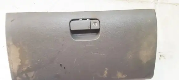 Mitsubishi Space Wagon Glove box mb892319