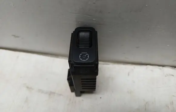 Mitsubishi Outlander Panel lighting control switch