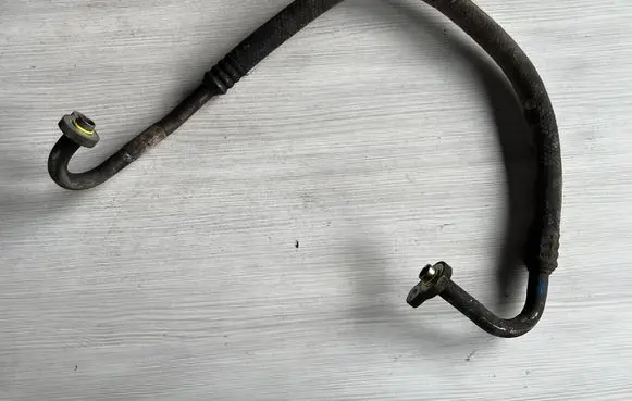 Volvo V70 Air conditioning (A/C) pipe/hose 30738723
