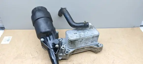 Mercedes-Benz C W204 Oil filter mounting bracket 