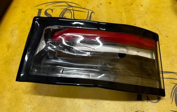 Land Rover Discovery 5 Rear/tail lights HY3213192AD