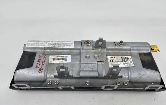 Volkswagen Golf VII Knee airbag 5G1880841G T5G0841 40372572232