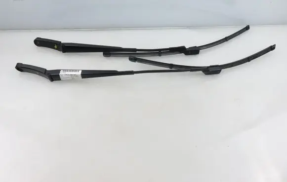 Volkswagen Tiguan Front wiper blade arm 5N1955409 5N1955410