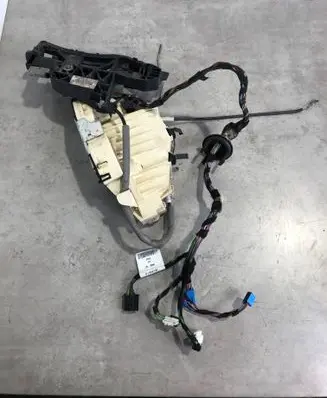 Mercedes-Benz S W221 Rear door lock A2217300835 A2218901467 A2217600834