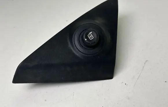 Ford Mustang V Wing mirror switch 8F9T17B676AA